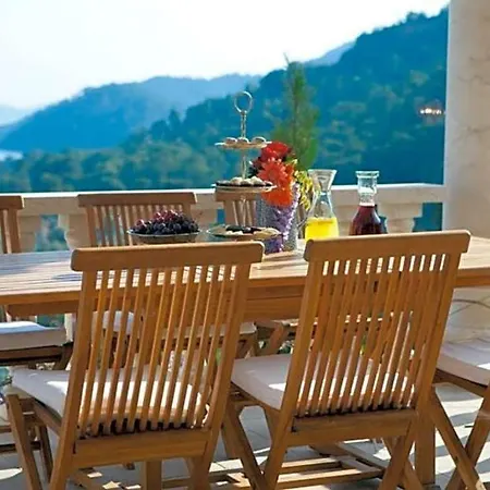 Villa Sleeps 12 Air Con Wifi Göcek