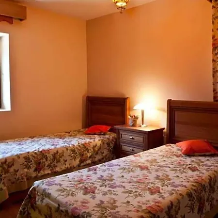 Villa Sleeps 12 Air Con Wifi *