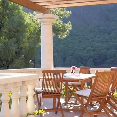 Sleeps 12 Air Con Wifi Villa *